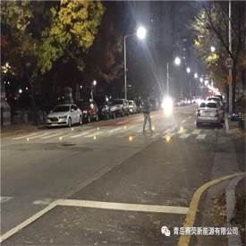 提高道路安全，韩研究员开发LED嵌入式人行道系统